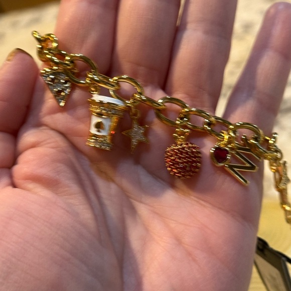 NEW kate spade new york Hit The City Charm NYC Gold Tone Bracelet 7.25”-8.75” - Picture 8 of 15